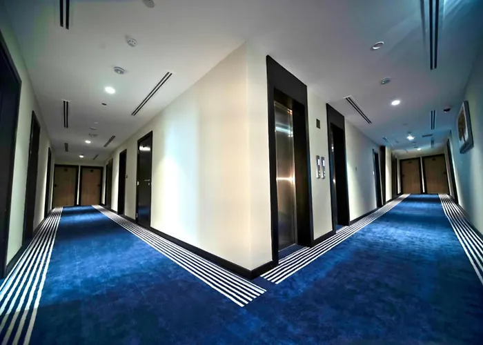 Kingsgate Canal Hotel By Millennium